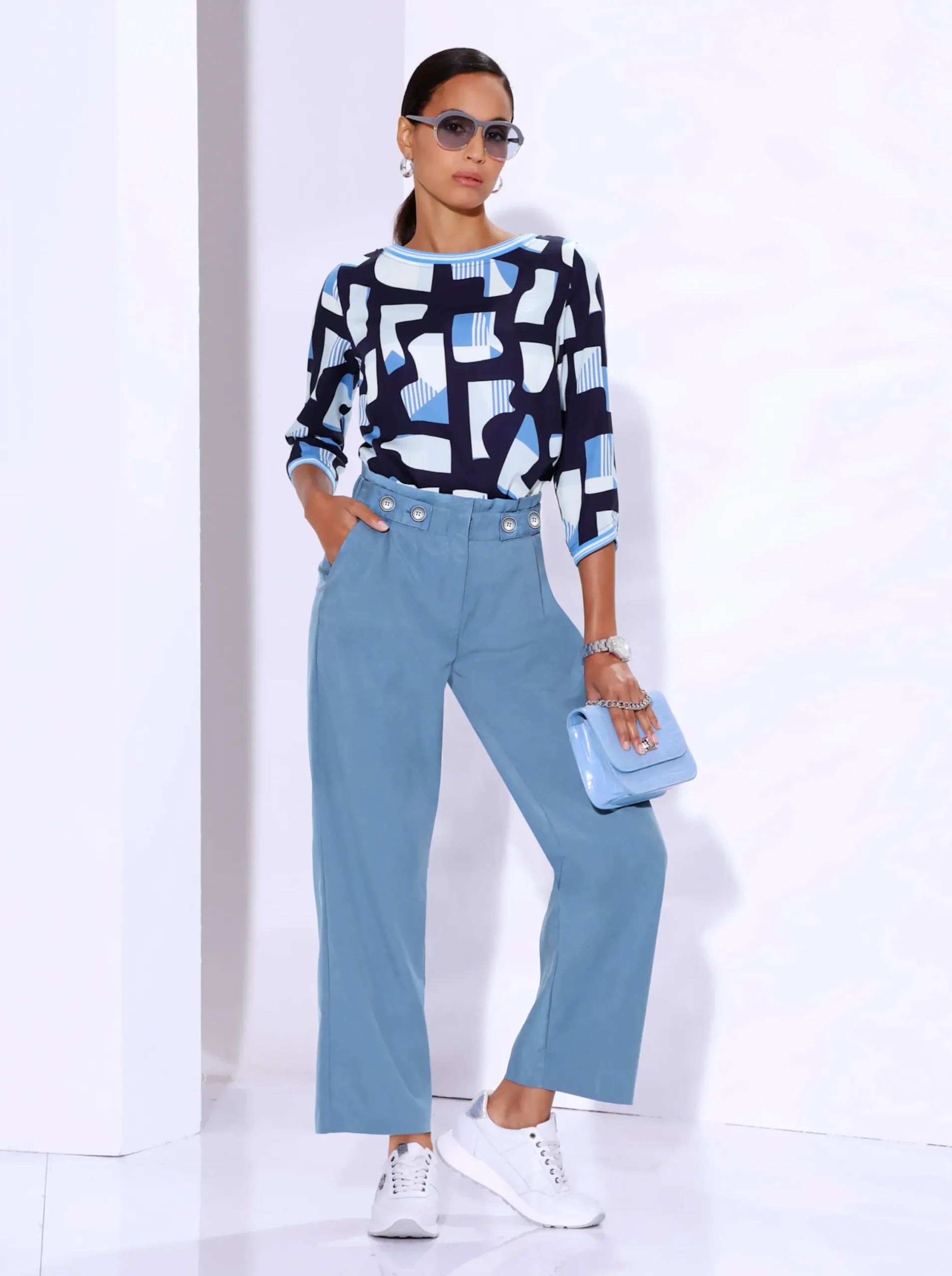 Blusen| Druckbluse aus reinem Lyocell hellblau-mittelblau-gemustert