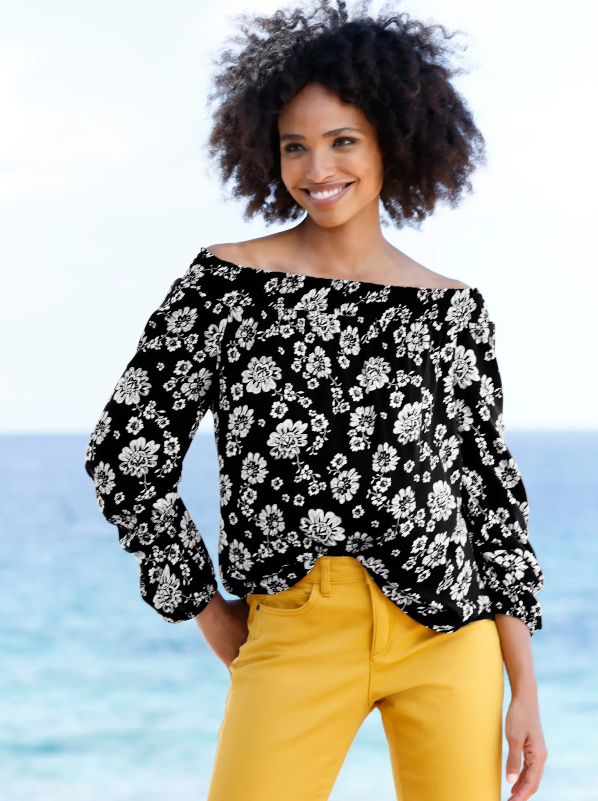 Blusen|heine Druckbluse mit Carmen-Ausschnitt schwarz-champagner-bedruckt