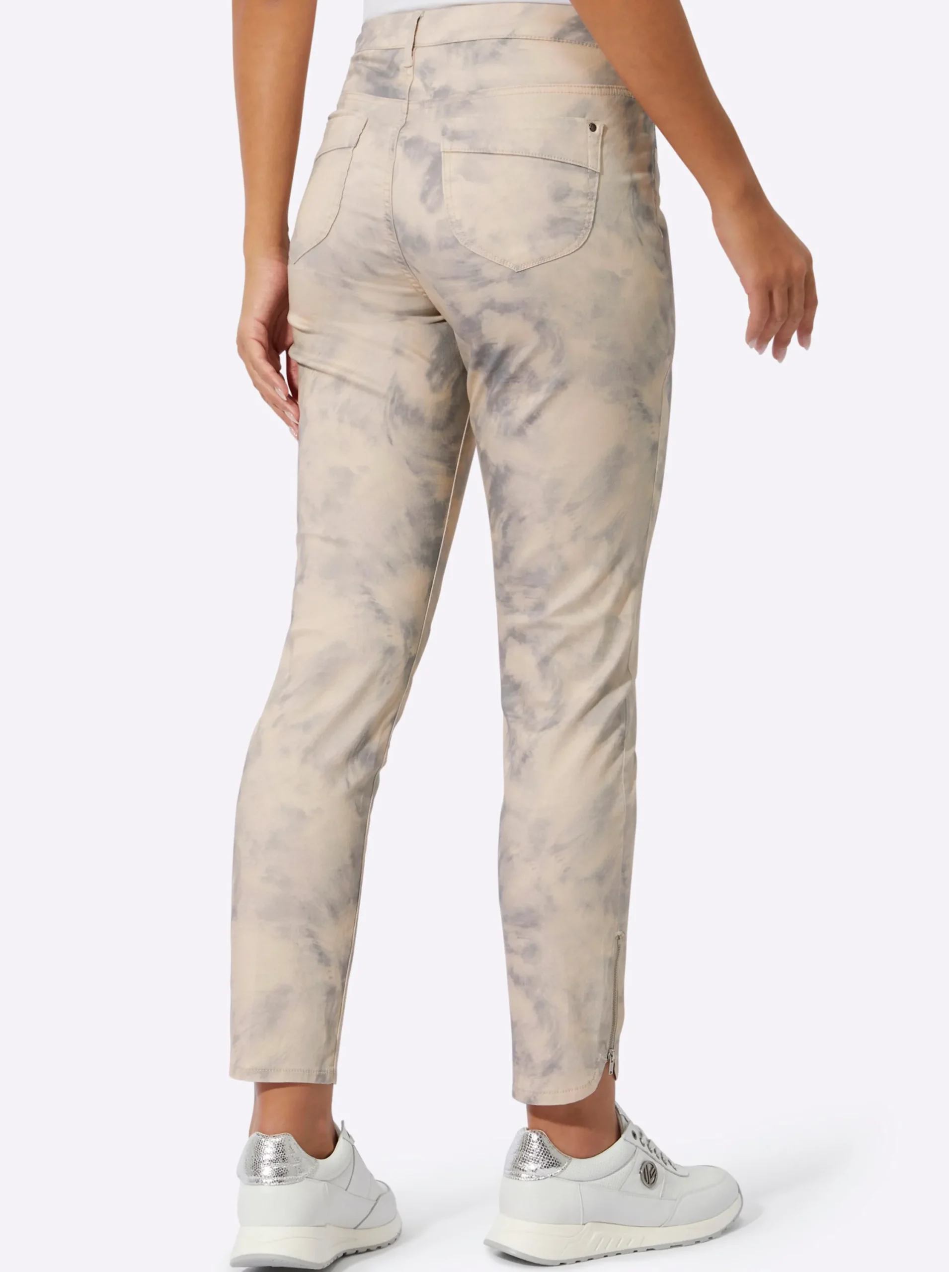 Jeans| Druckhose in Batik-Optik elfenbein-steingrau-bedruckt