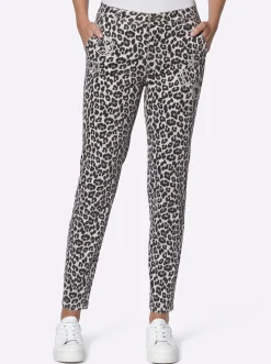 Jeans|heine Druckhose mit Leomuster und Patches hellgrau-schwarz-bedruckt