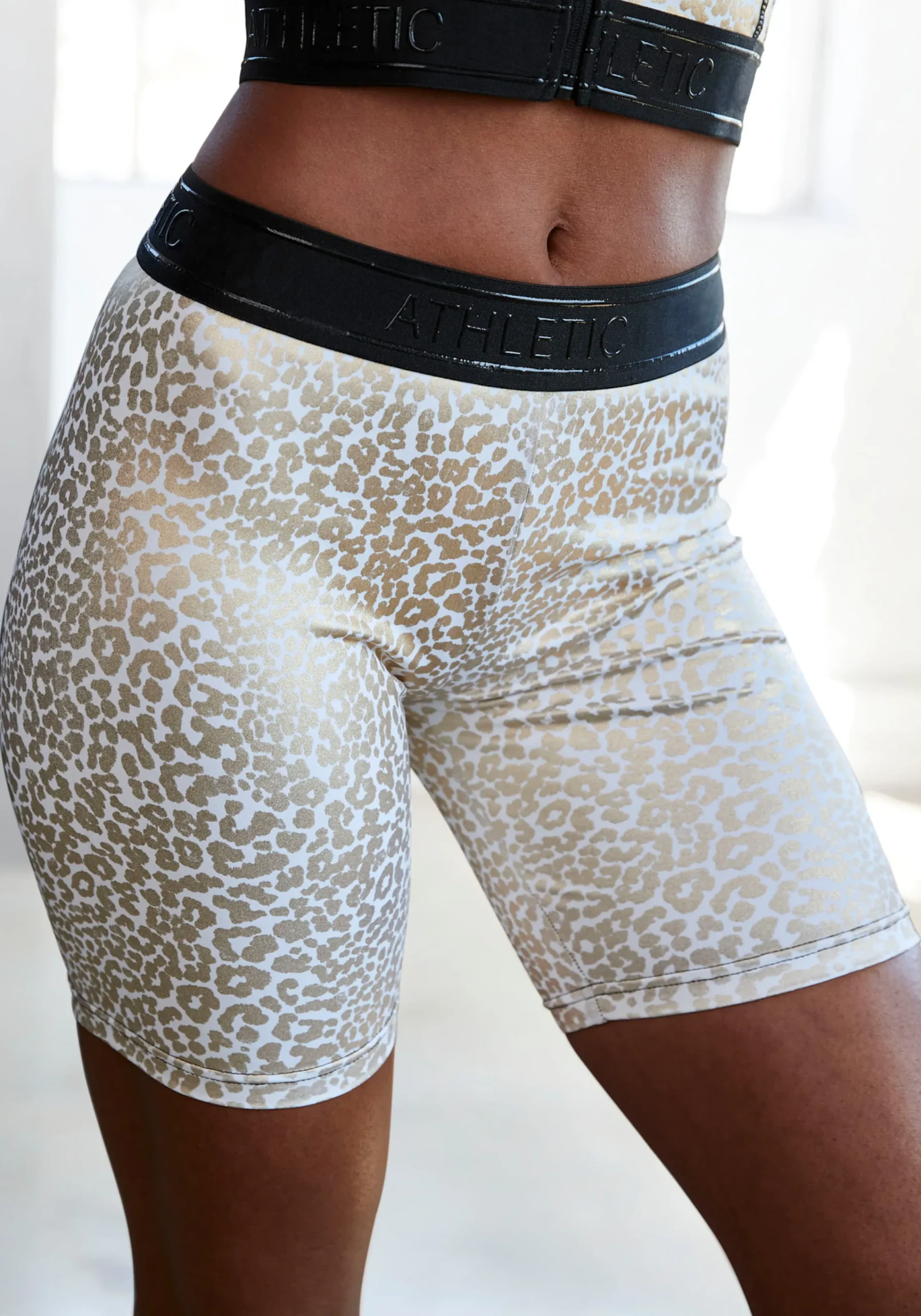 Hosen|LASCANA ACTIVE Funktionsshorts gold,weiß
