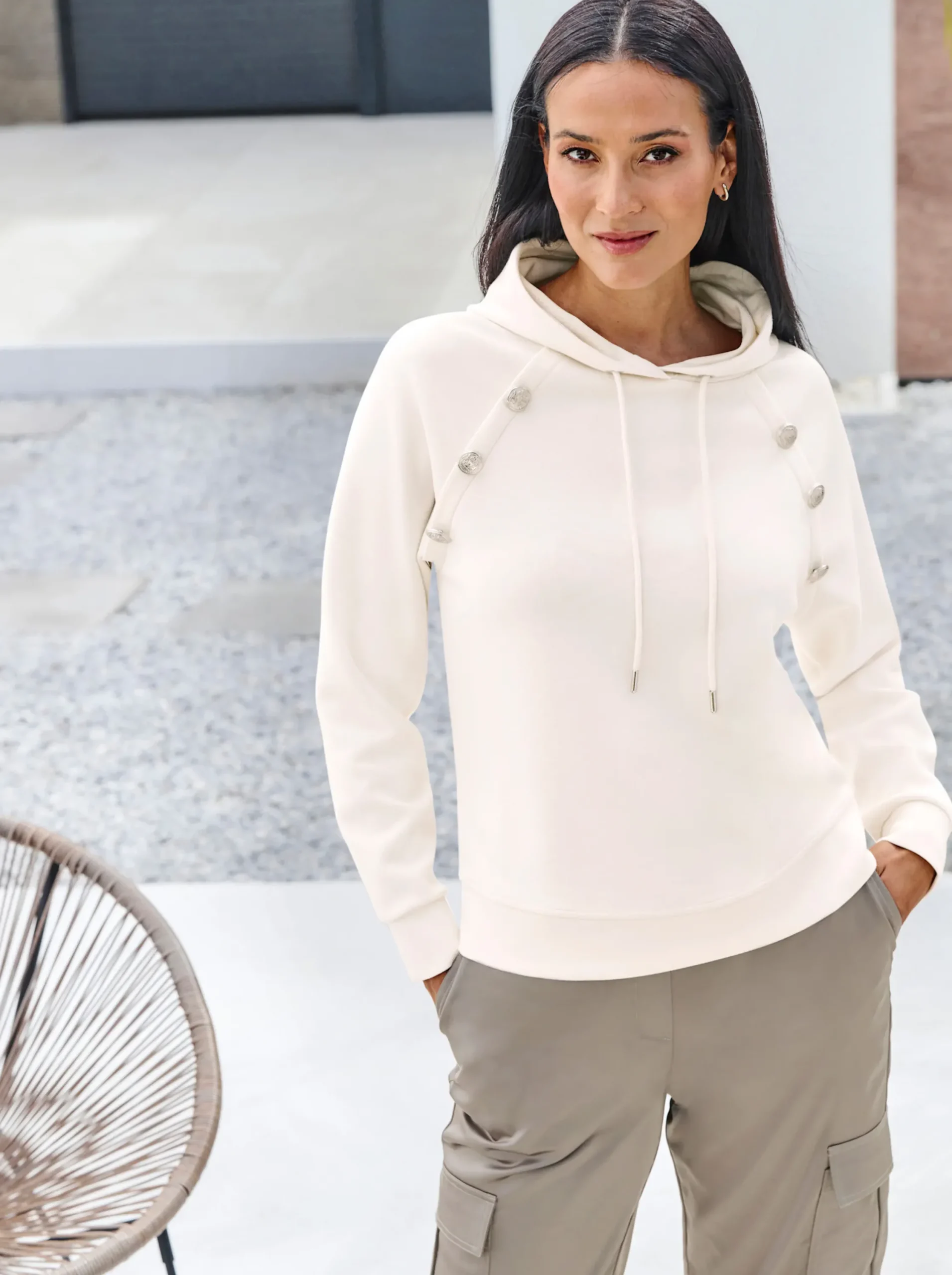 Shirts|heine Hoodie mit Schmuckknöpfen champagner