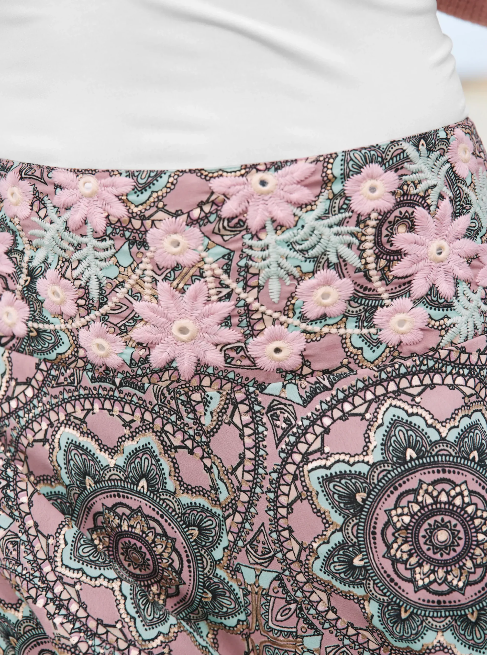 Strandmode|Hosen|heine Hose mit Stickerei rosenholz-blaugrün-bedruckt