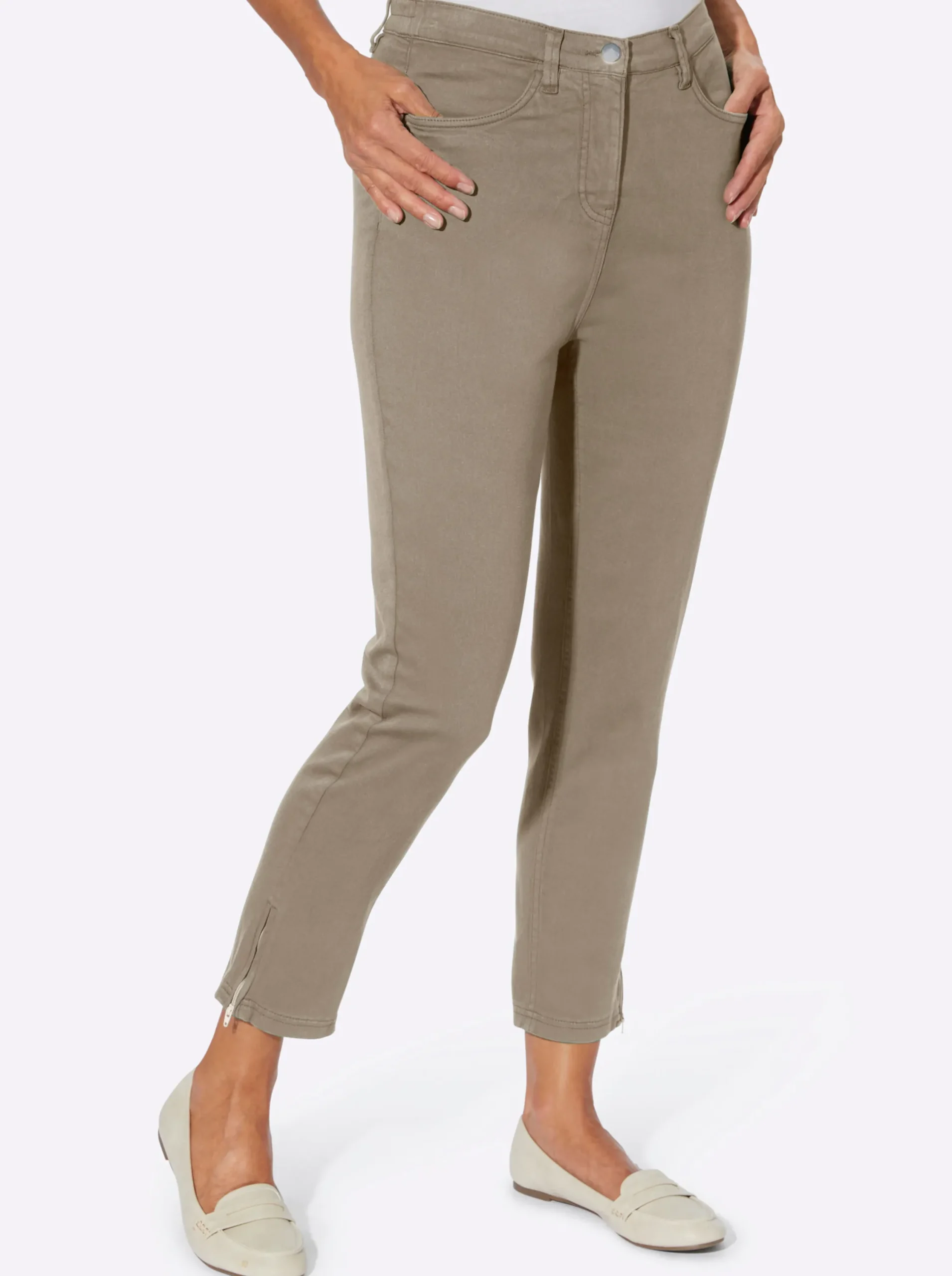Jeans| 7/8-Jeans mit seitlichen Reißverschlüssen schlamm
