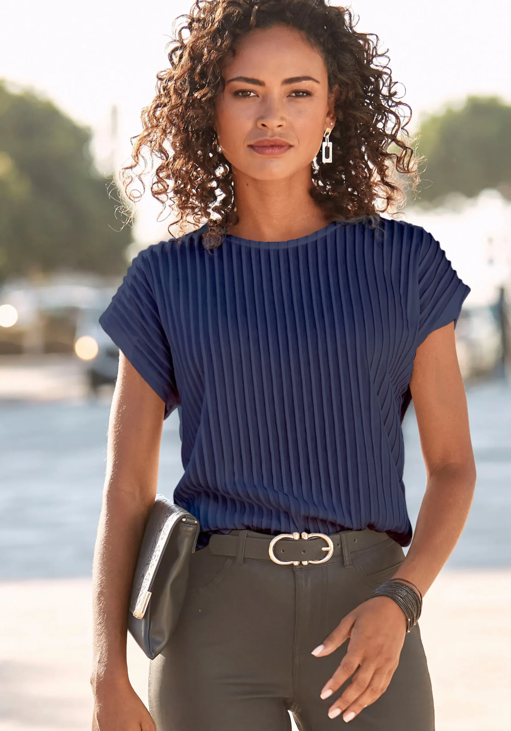 Strandmode|LASCANA Kurzarmshirt blau