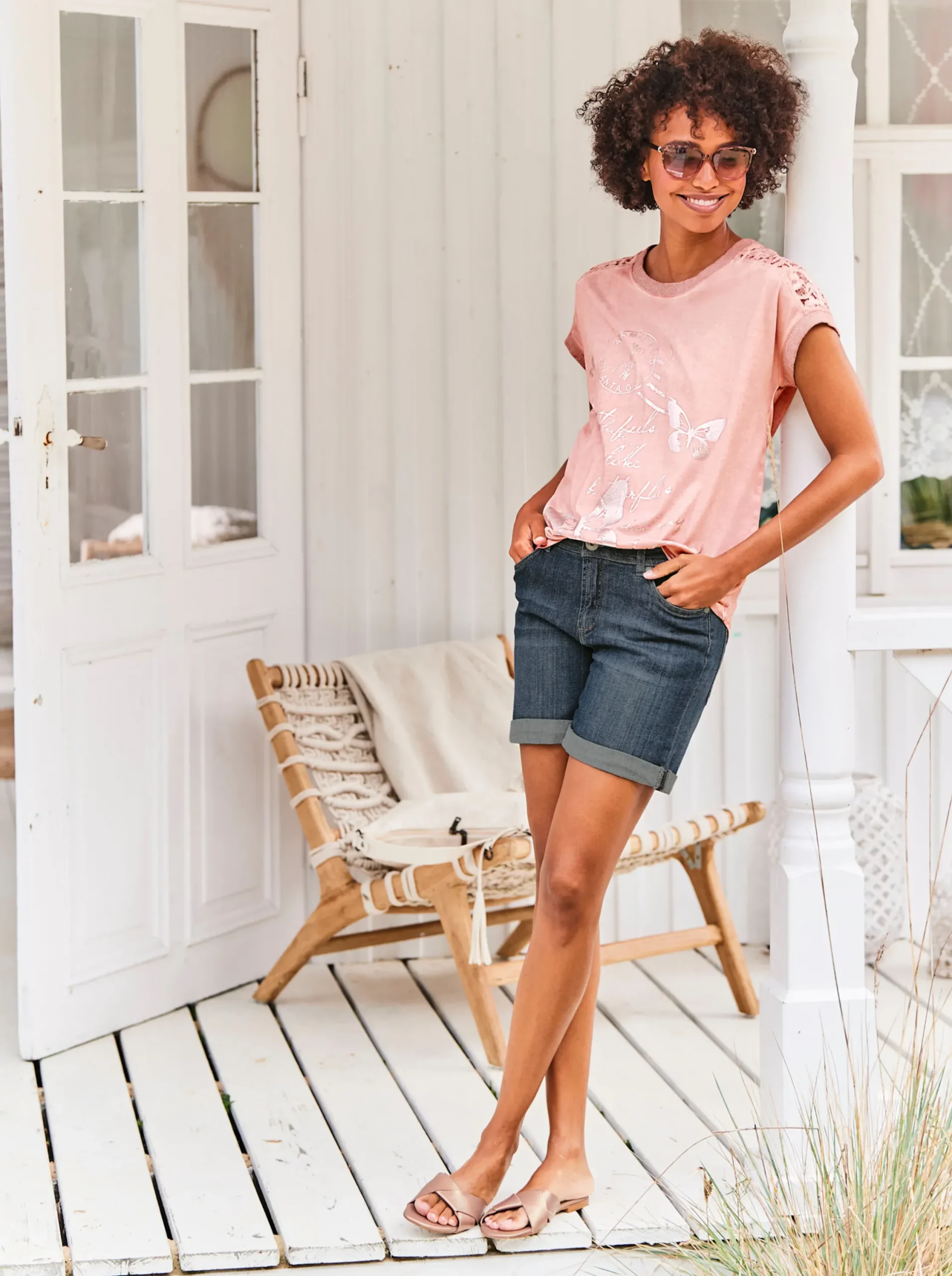 Strandmode|Shirts|heine Kurzarmshirt mit Glanz-Details puder