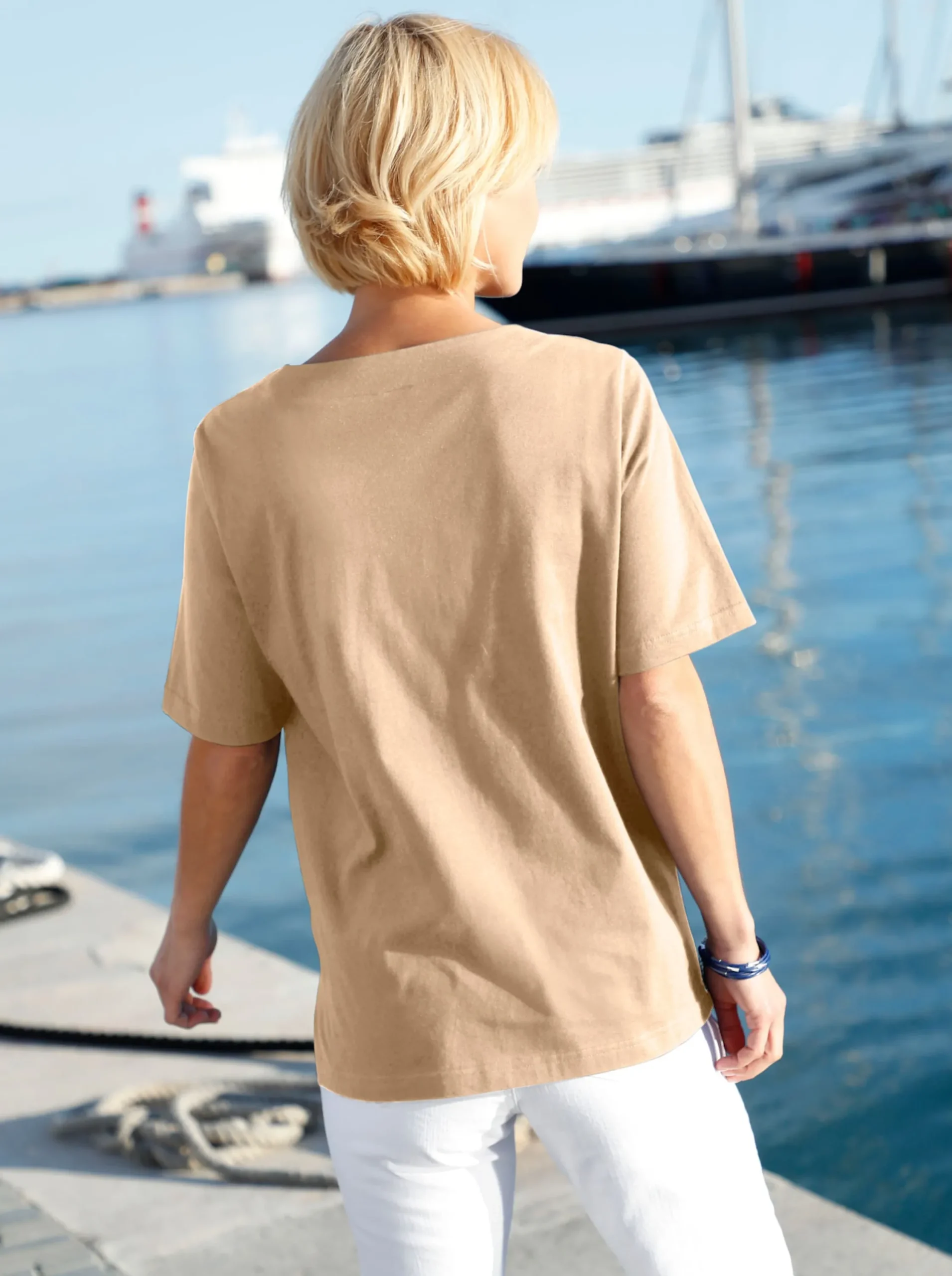 Shirts| Kurzarmshirt mit Muschel-Druck beige