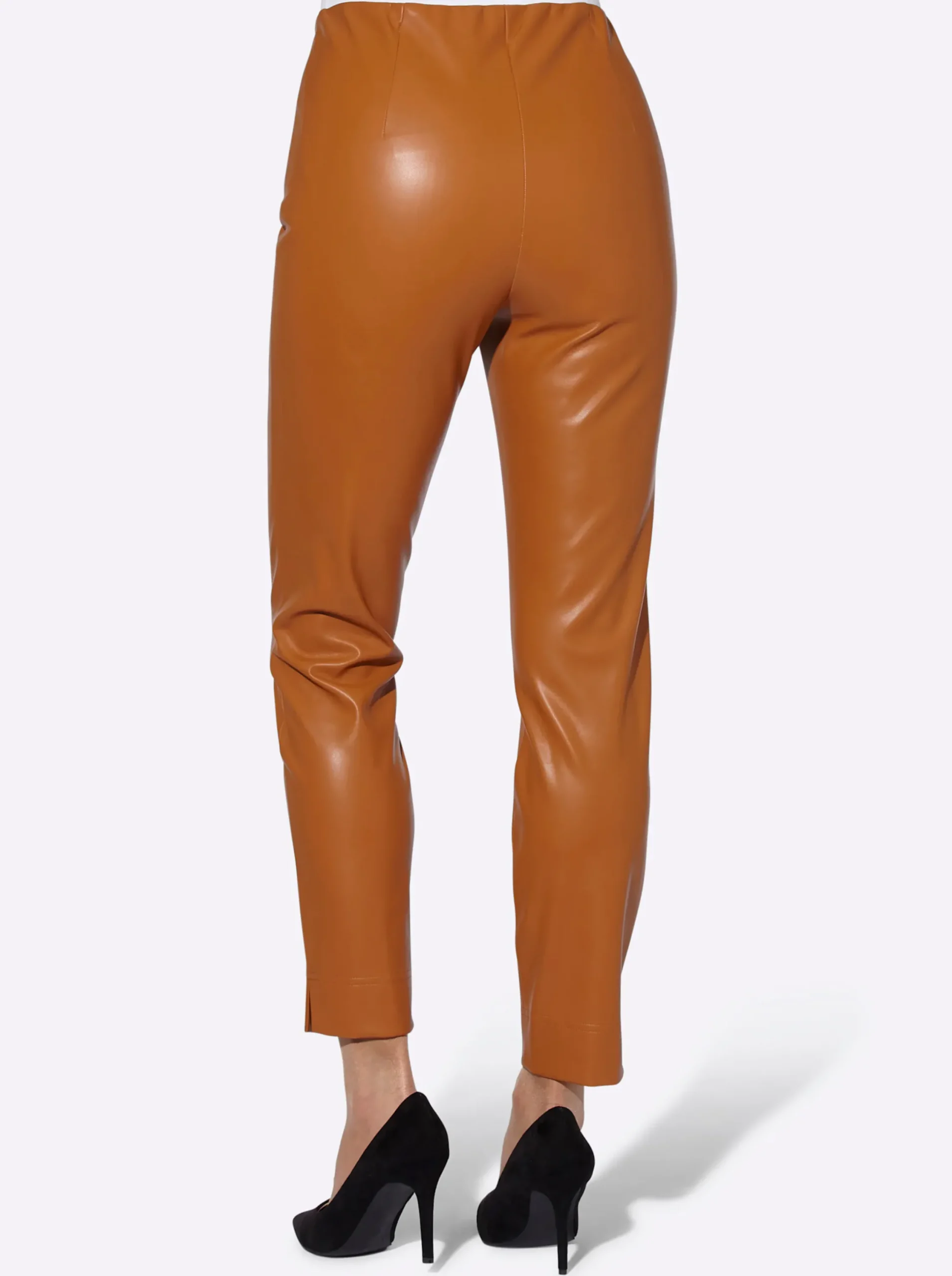 Lederimitat| Lederimitathose in schmaler Schnittform cognac