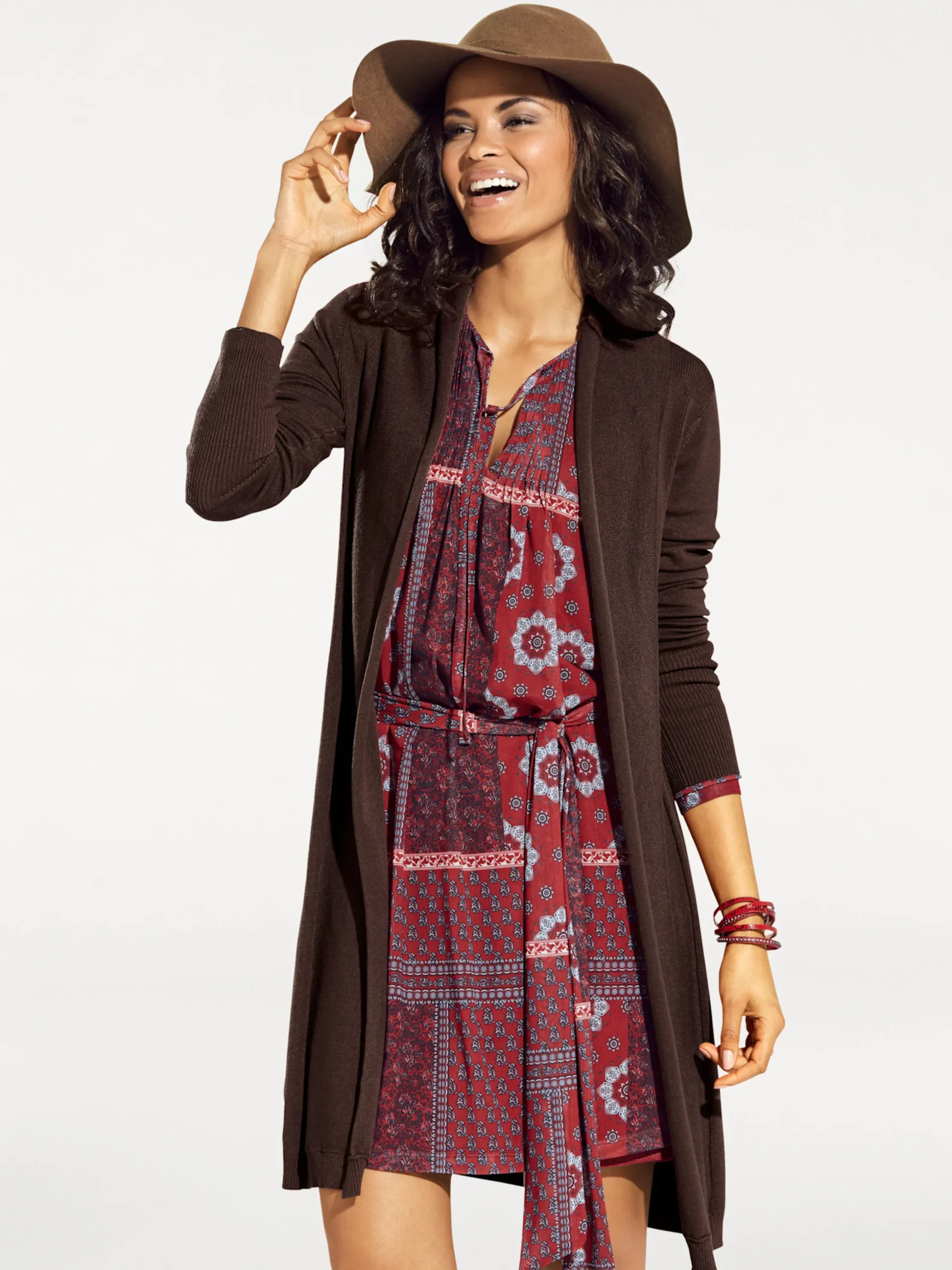 Strickjacken|heine Longstrickjacke in geschmeidigem Feinstrick braun