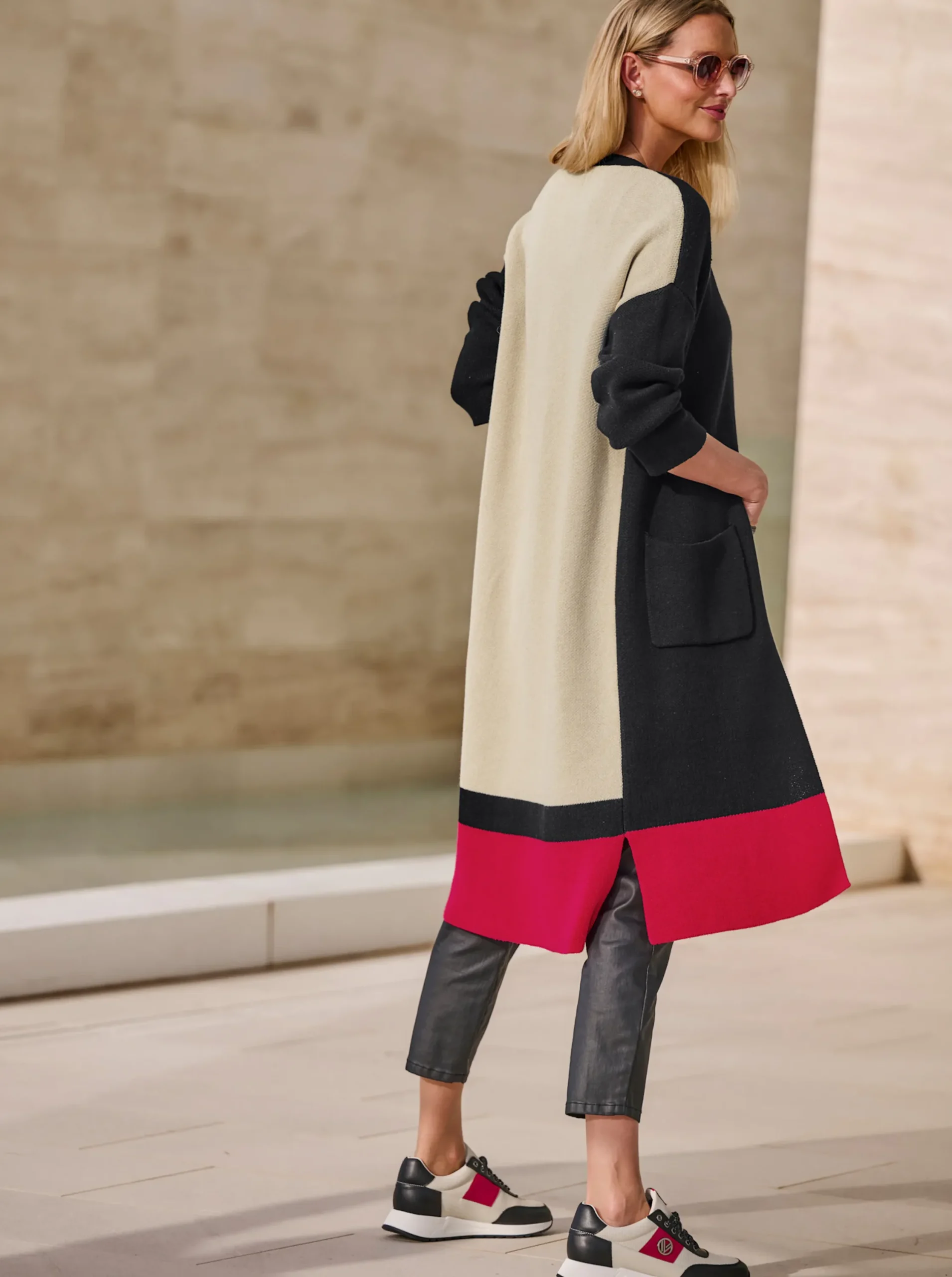 Strickjacken|heine Longstrickjacke mit Seitenschlitzen schwarz-sand-gemustert