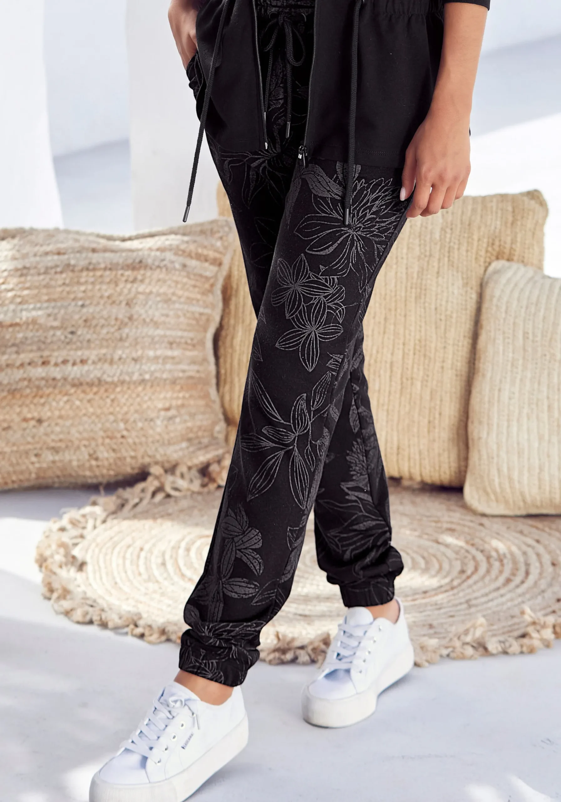 Strandmode|LASCANA Loungehose schwarz-allover-gemustert