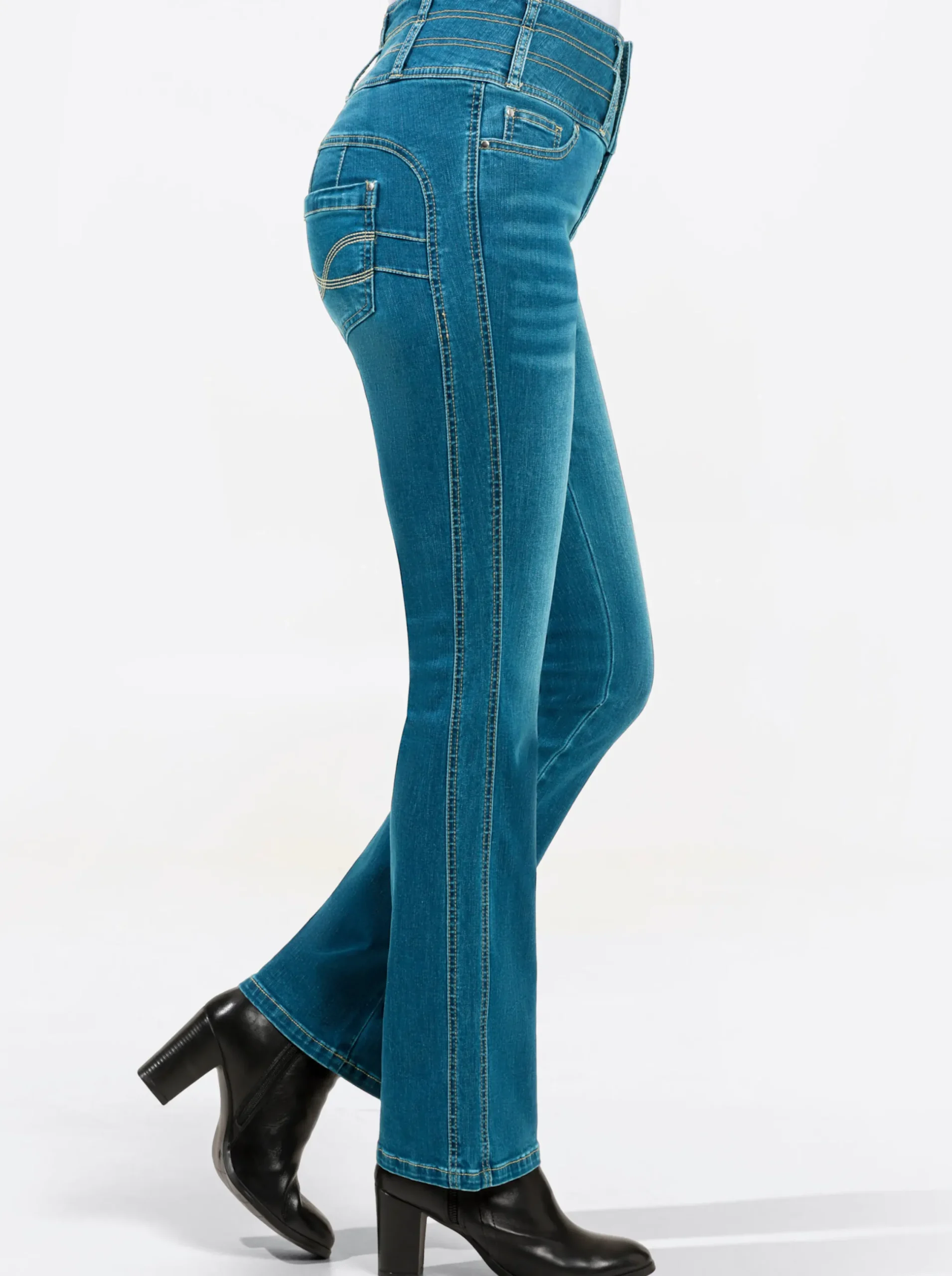Jeans| 5-Pocket-Jeans mit dezent ausgestelltem Bein blue-stone-washed