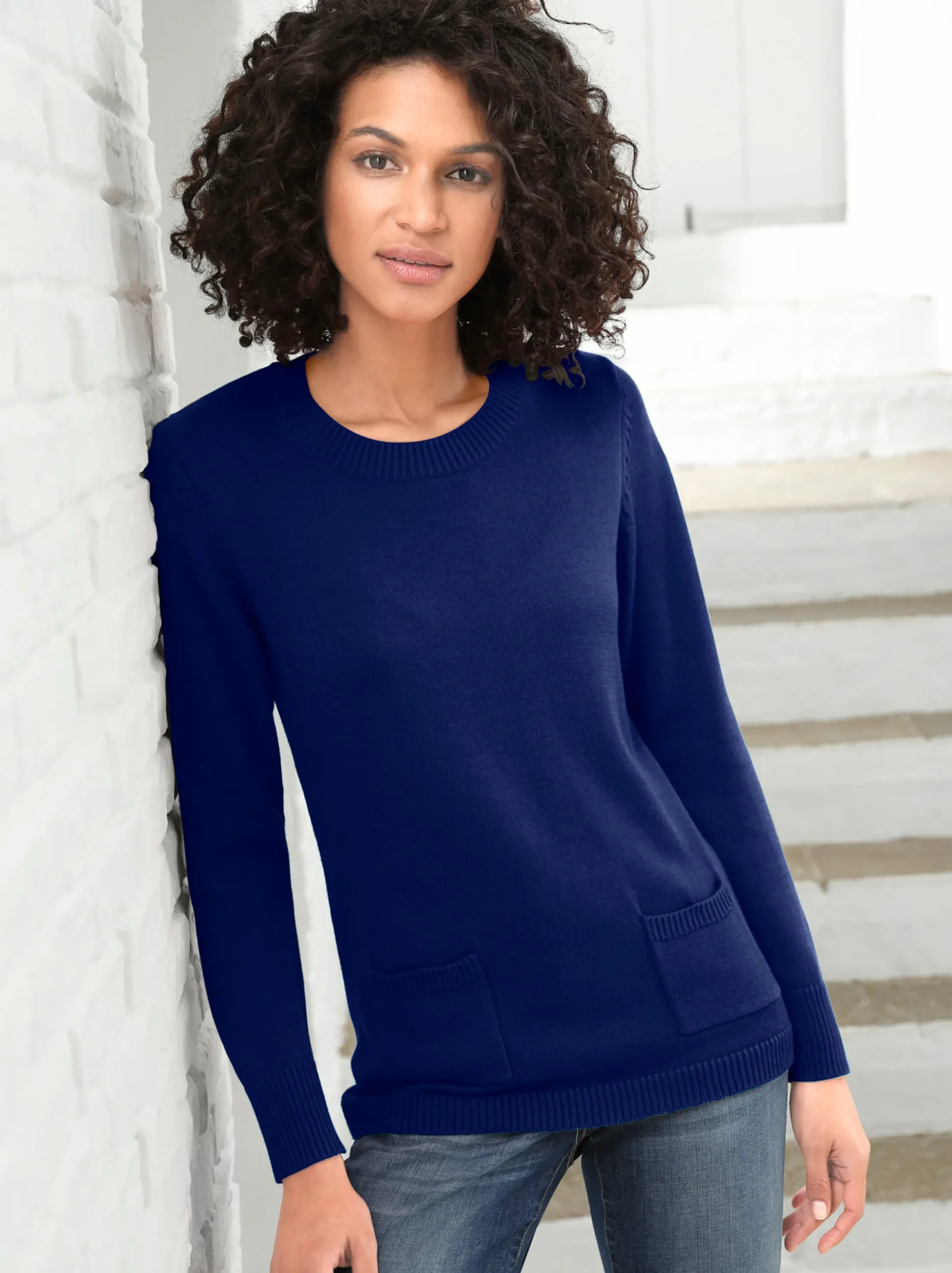 Pullover| Rundhalspullover mit aufgesetzten Taschen royalblau