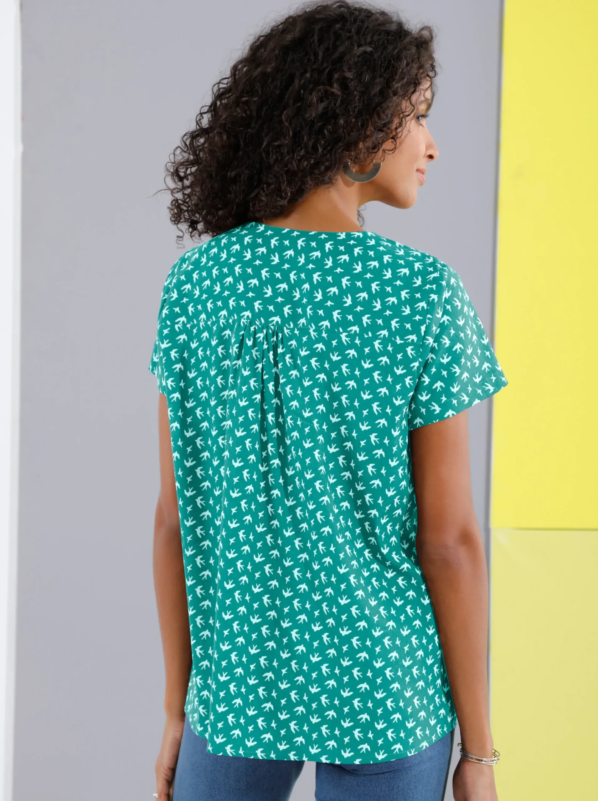 Blusen| Schlupf-Bluse mit Schwalben-Muster lagune-bedruckt