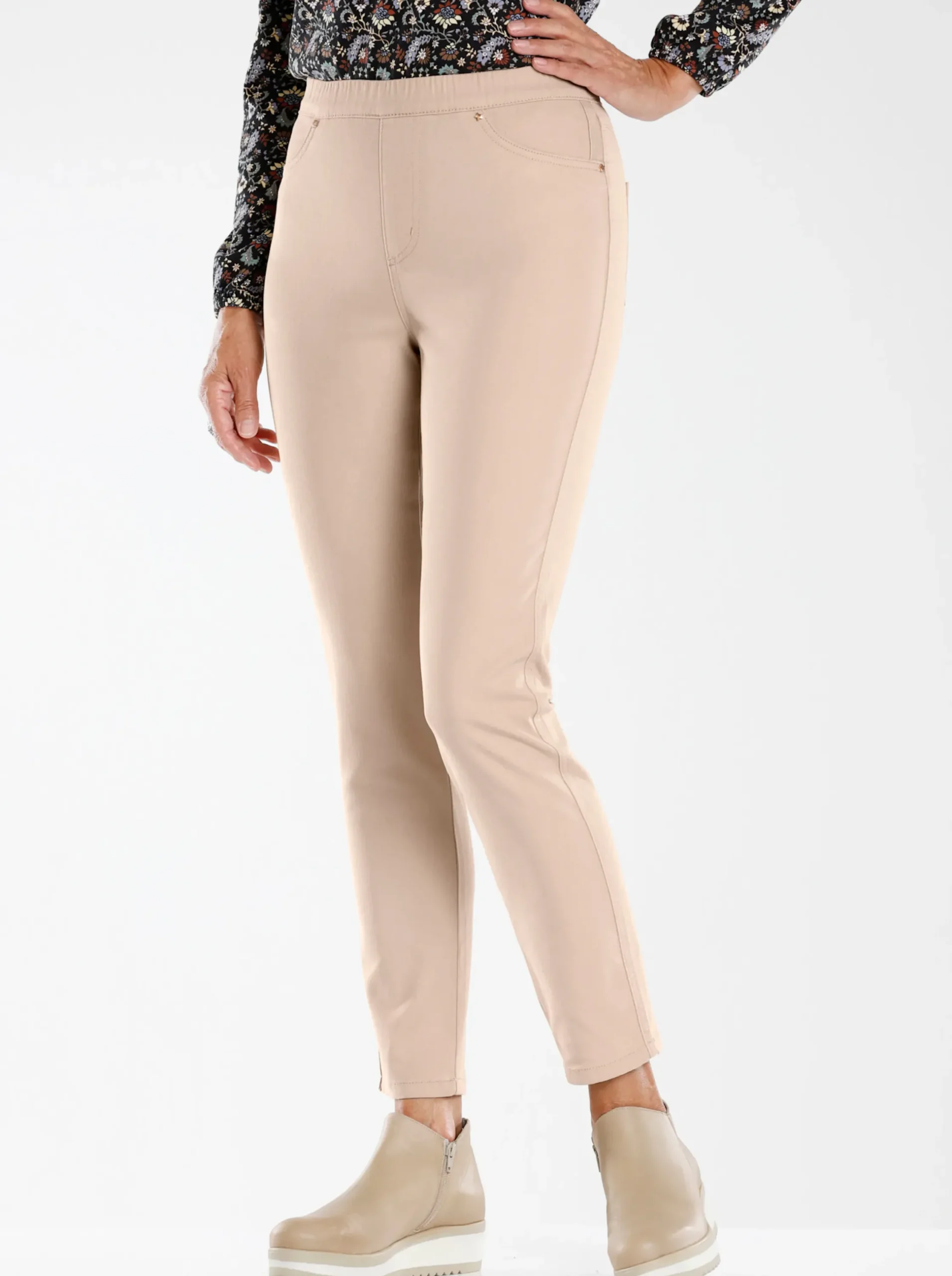 Hosen| Schlupfhose mit elastischem Bund beige