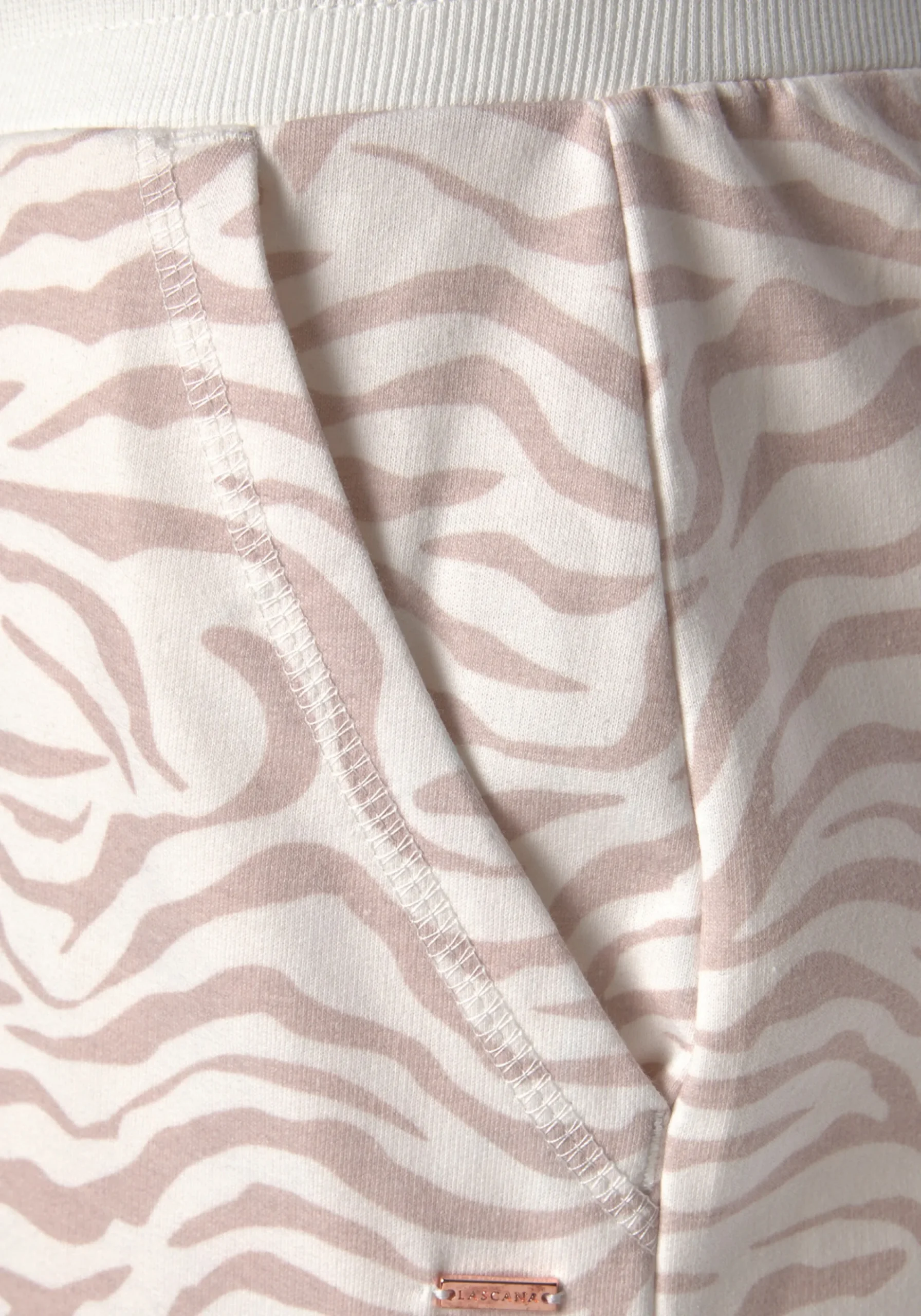 Hosen|LASCANA Shorts nougat-beige