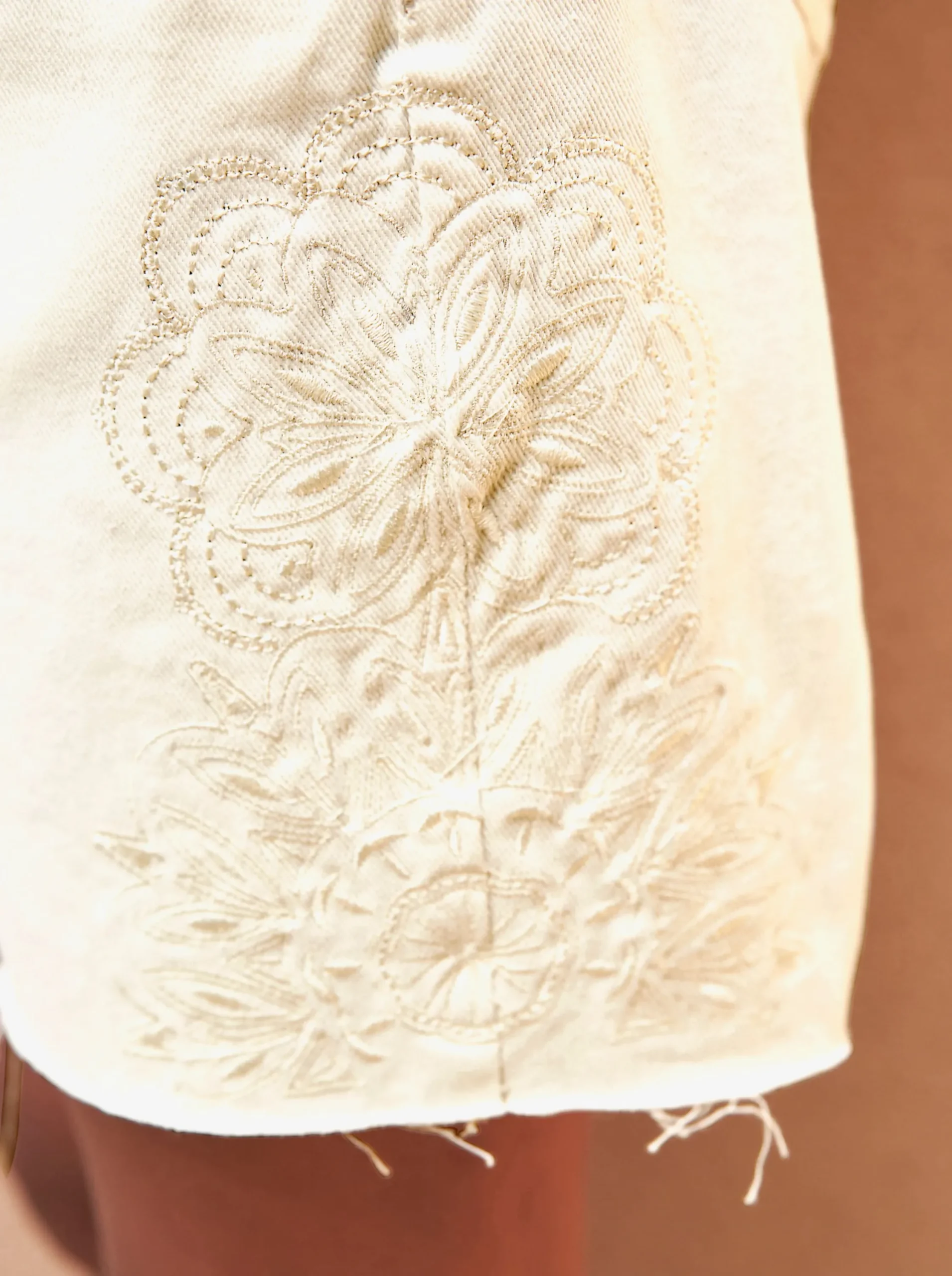 Strandmode|Jeans|heine Shorts mit Stickerei ecru