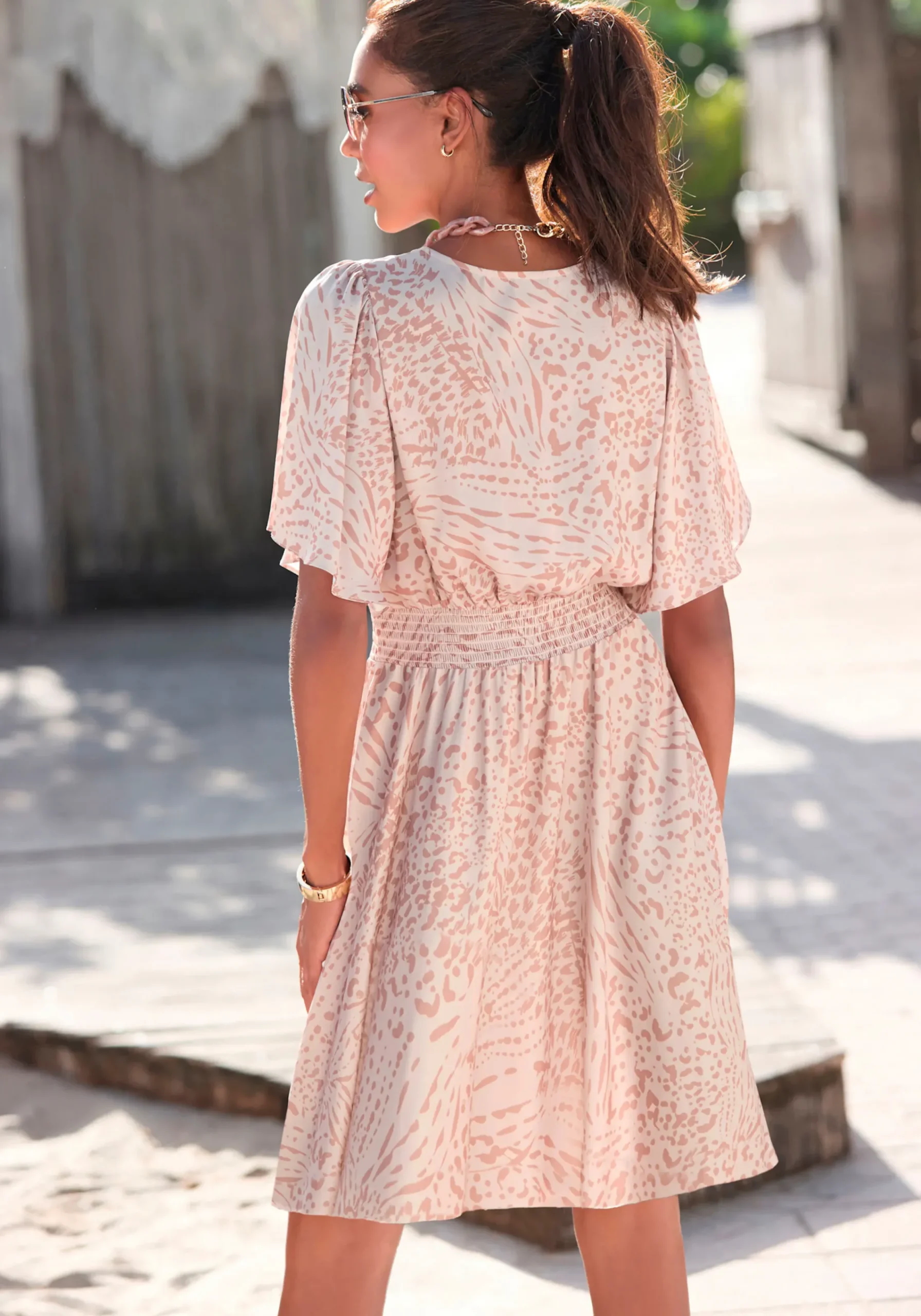 Strandkleider|Kleider|LASCANA Sommerkleid sand-beigebedruckt