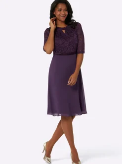 Abendkleider| Spitzenkleid mit weitem Rockteil traube
