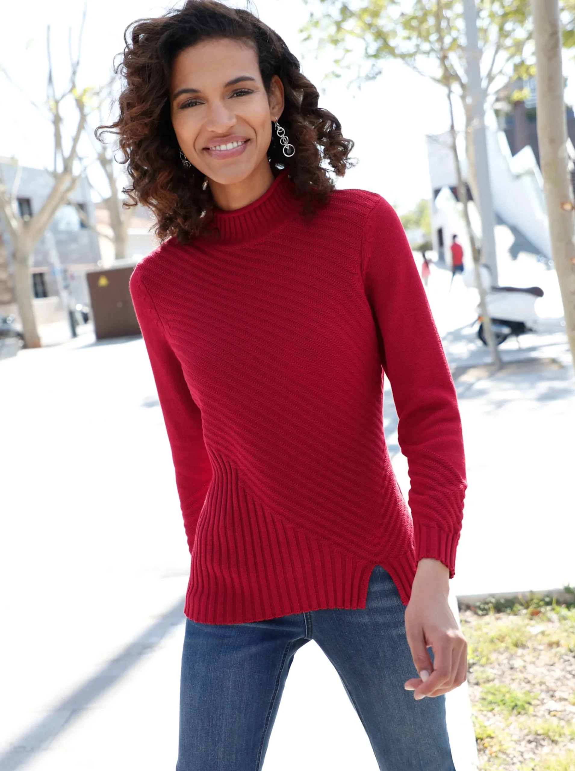 Basics| Stehkragenpullover mit Strickmuster dunkelrot