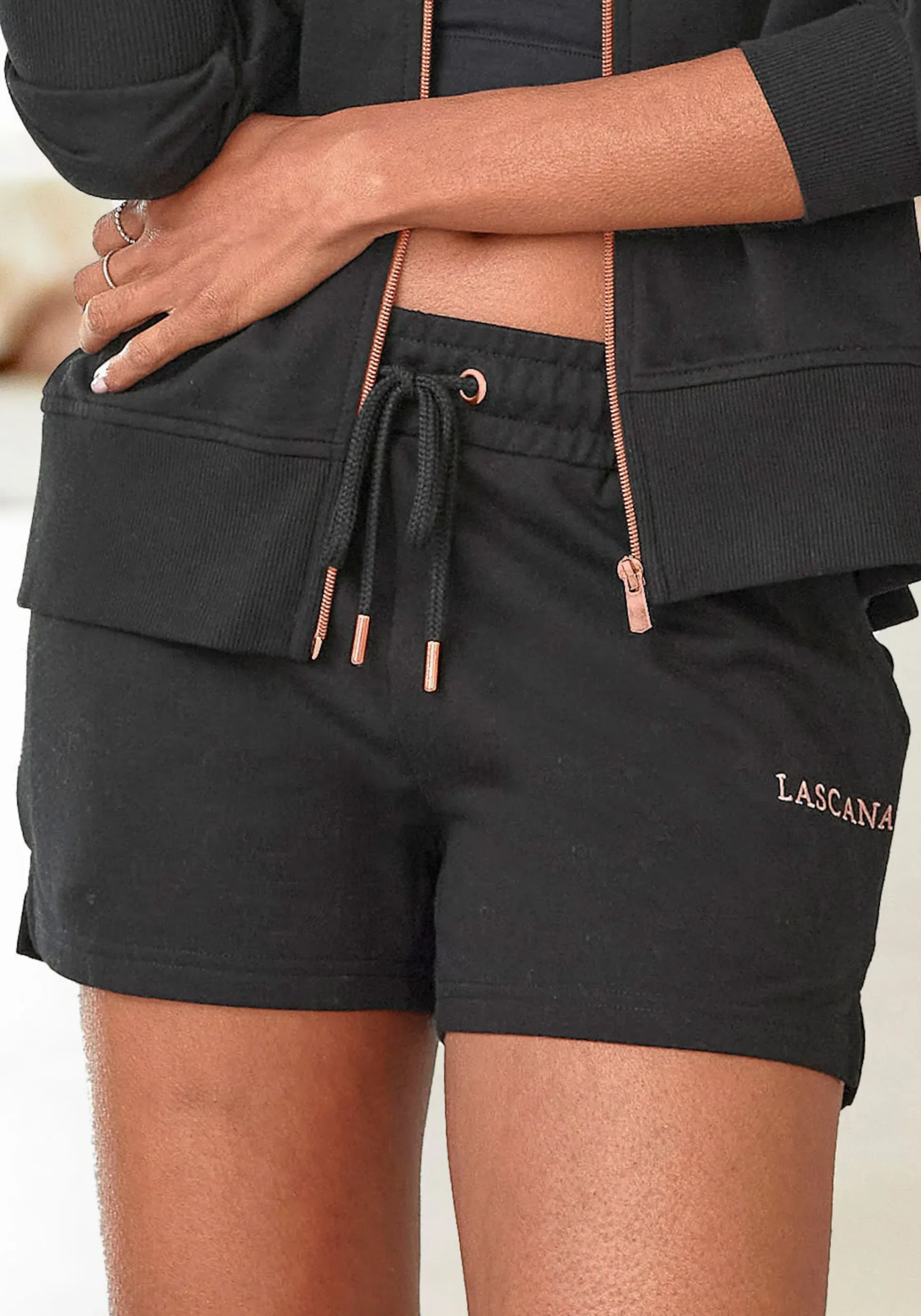 Hosen|LASCANA Sweatshorts schwarz