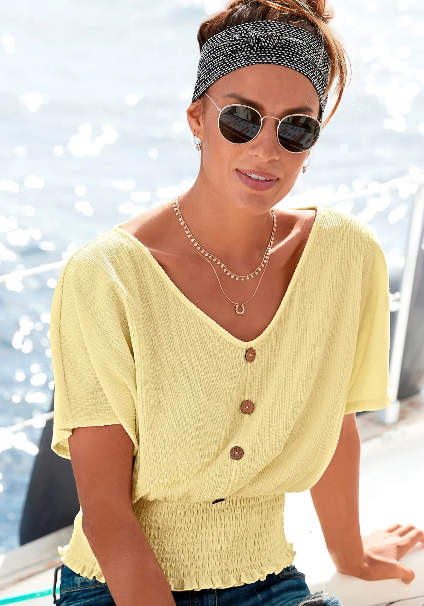 Shirts|LASCANA V-Shirt pastellgelb